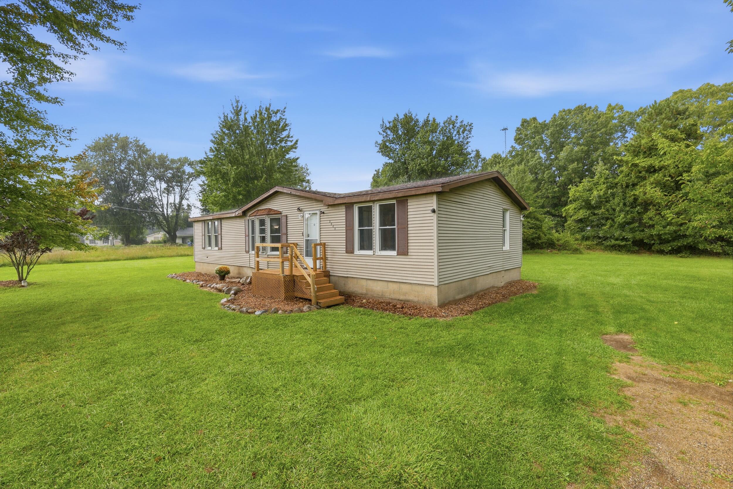 9949 10 Mile Road NE