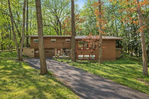 2146 Treehaven Drive Kalamazoo City MI 49008