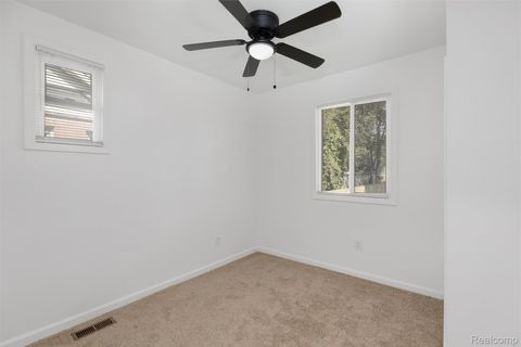 Tiny photo for 14895 Mapleridge Street, Detroit City, MI 48205 (MLS # 20251061001)