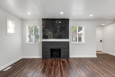 Tiny photo for 14895 Mapleridge Street, Detroit City, MI 48205 (MLS # 20251061001)