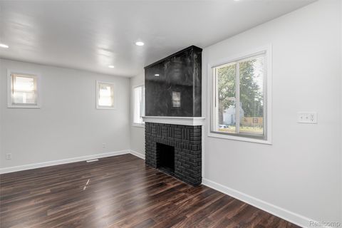 Tiny photo for 14895 Mapleridge Street, Detroit City, MI 48205 (MLS # 20251061001)