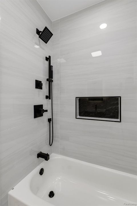 Tiny photo for 14895 Mapleridge Street, Detroit City, MI 48205 (MLS # 20251061001)