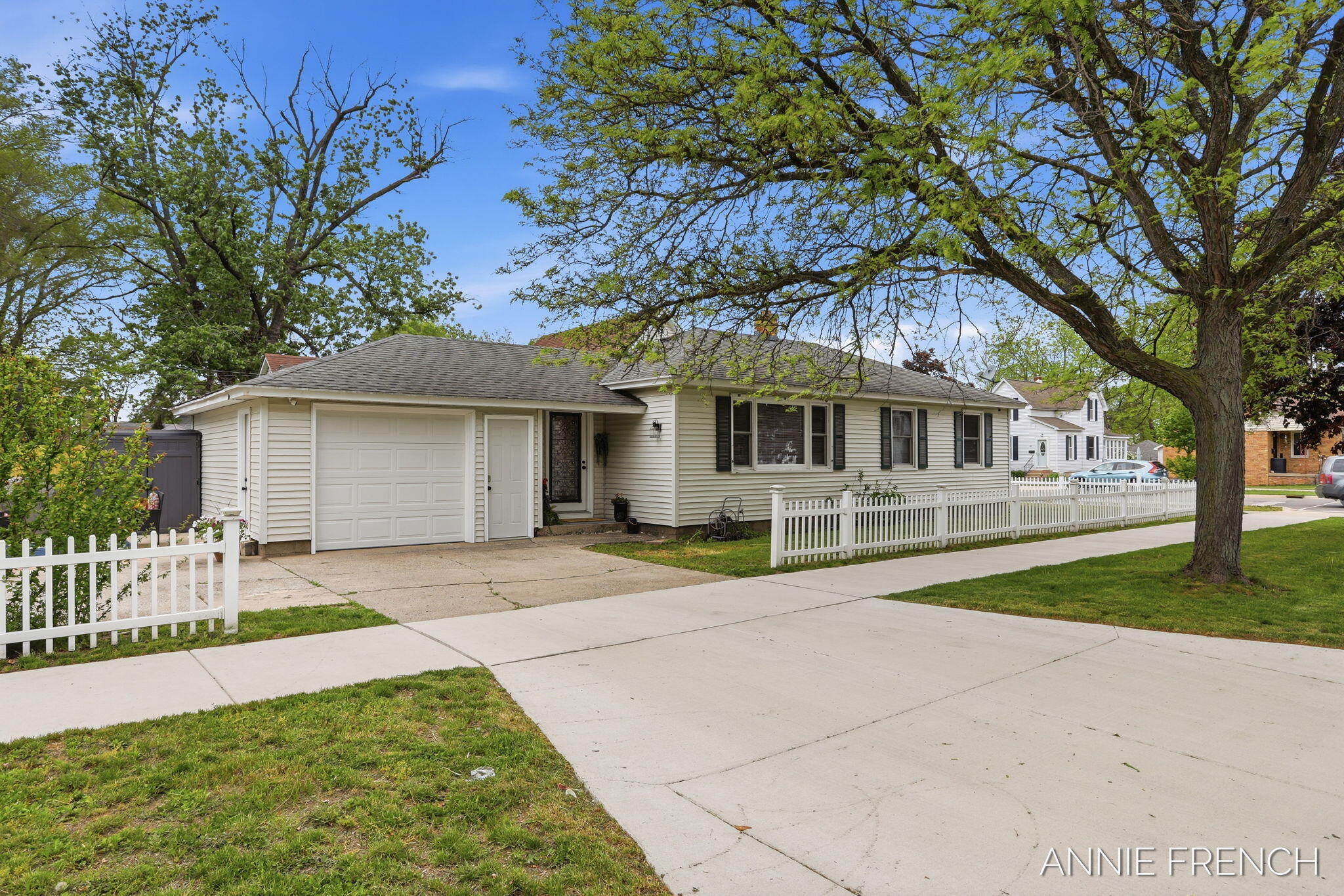 510 Van Raalte Avenue