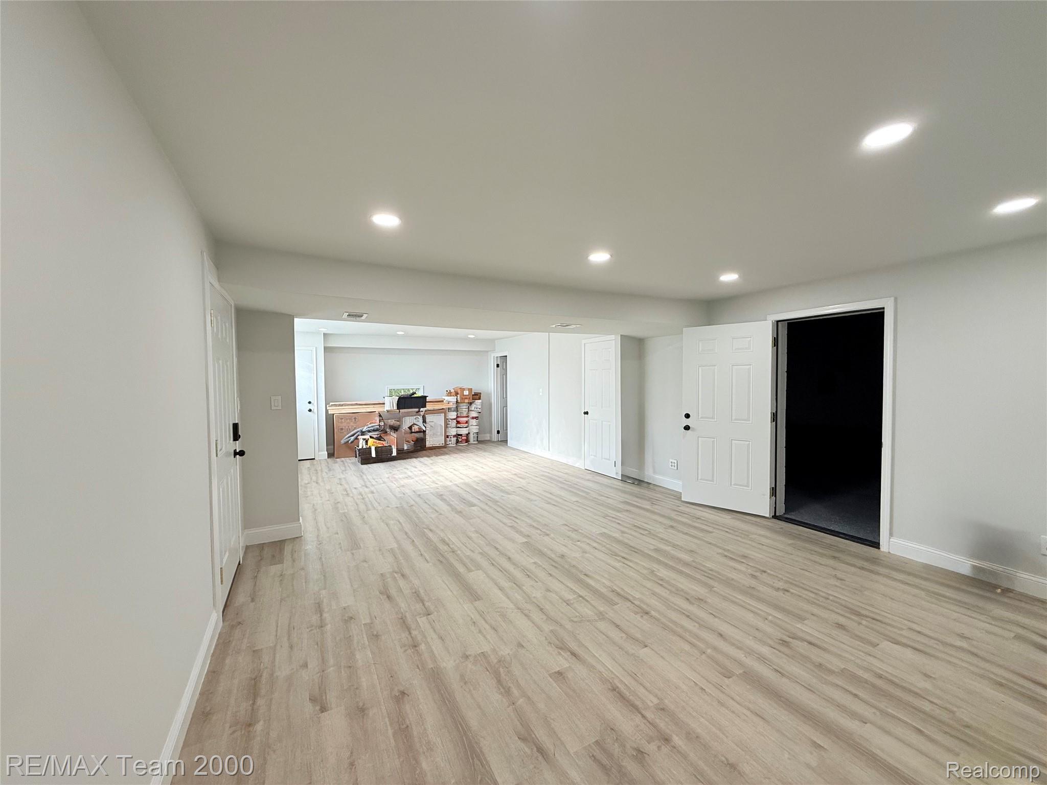 5729 S Beech Daly Street