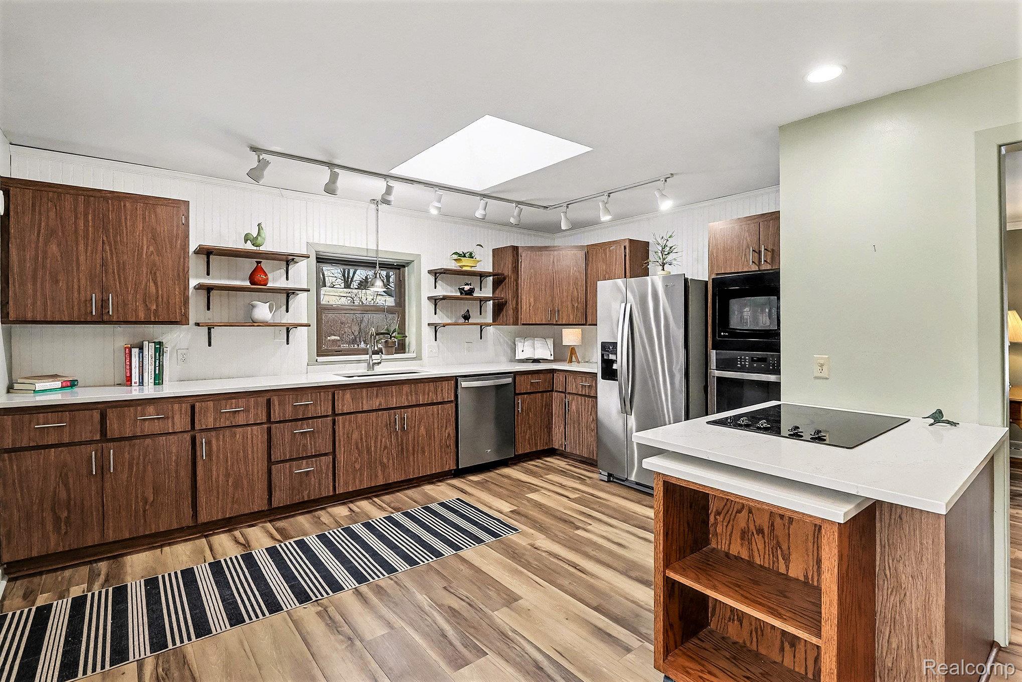 Pontiac, Michigan 48340, United States, 3 Bedrooms Bedrooms, ,2 BathroomsBathrooms,Residential,Active,257382