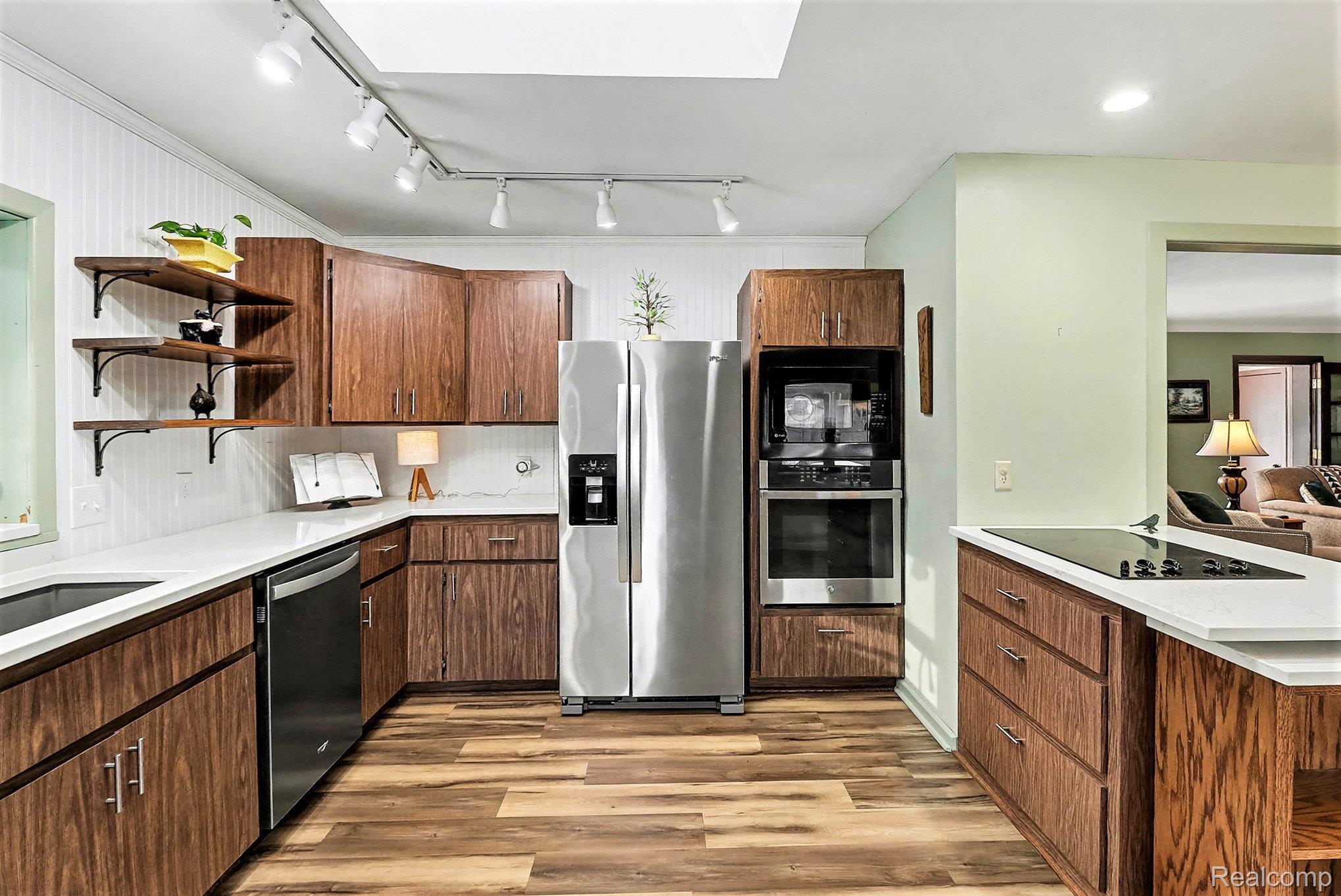 Pontiac, Michigan 48340, United States, 3 Bedrooms Bedrooms, ,2 BathroomsBathrooms,Residential,Active,257382