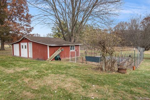 Tiny photo for 1660 Giddings Road, Pontiac City, MI 48340 (MLS # 20251060776)