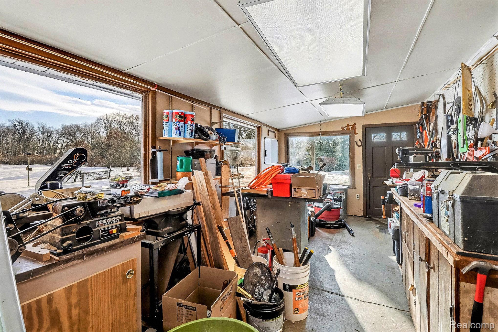 Pontiac, Michigan 48340, United States, 3 Bedrooms Bedrooms, ,2 BathroomsBathrooms,Residential,Active,257382