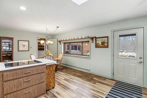 Tiny photo for 1660 Giddings Road, Pontiac City, MI 48340 (MLS # 20251060776)