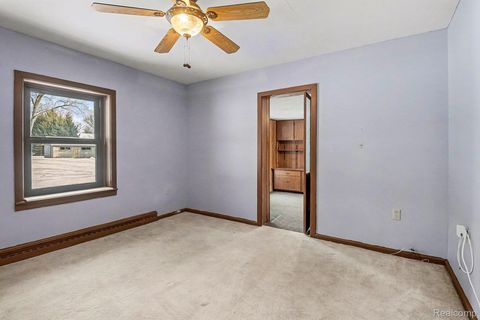 Tiny photo for 1660 Giddings Road, Pontiac City, MI 48340 (MLS # 20251060776)