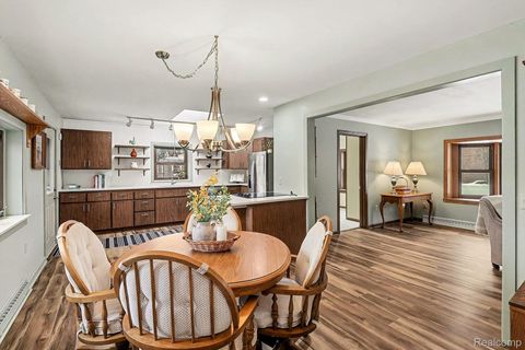 Tiny photo for 1660 Giddings Road, Pontiac City, MI 48340 (MLS # 20251060776)