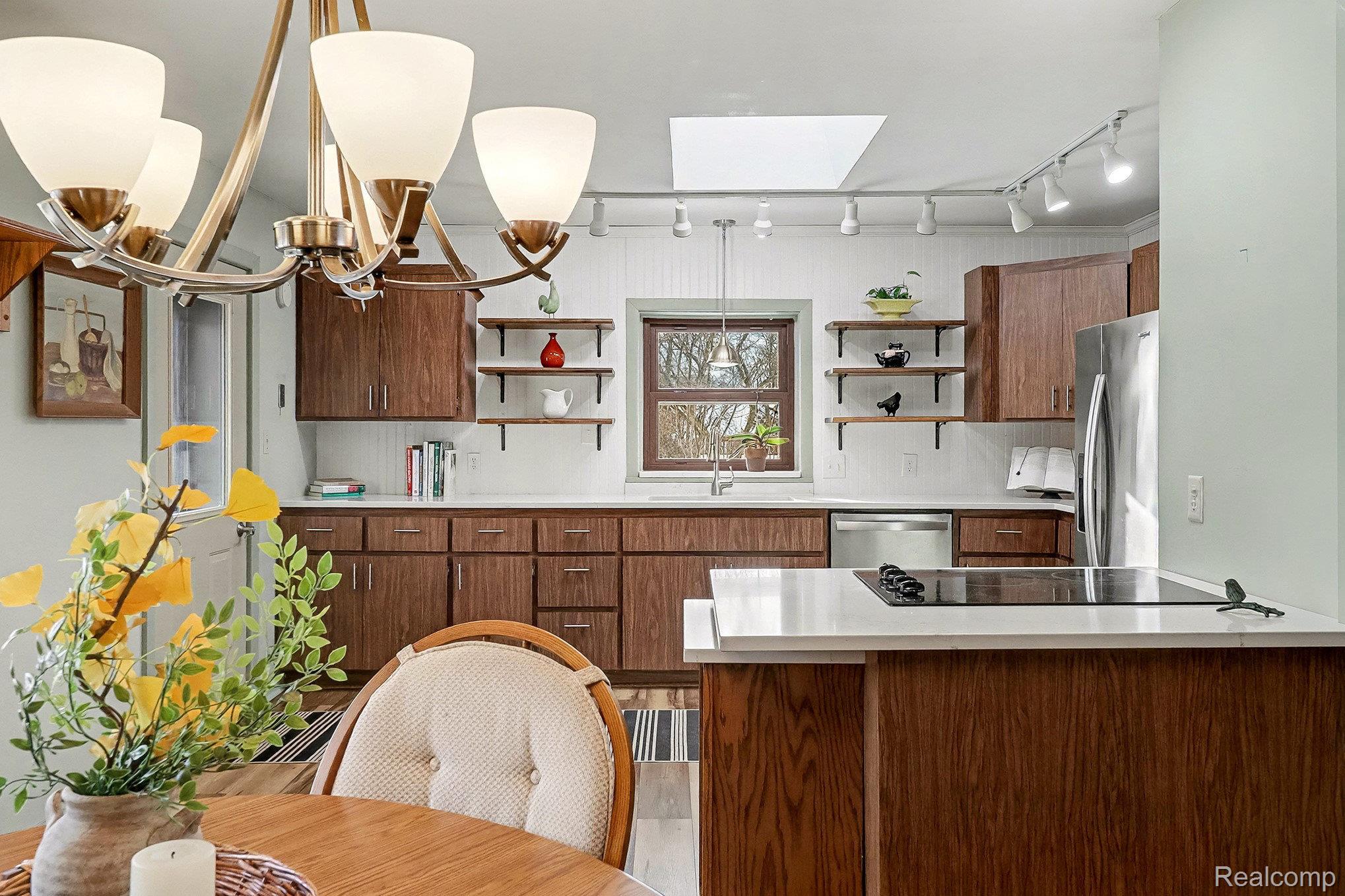 Pontiac, Michigan 48340, United States, 3 Bedrooms Bedrooms, ,2 BathroomsBathrooms,Residential,Active,257382