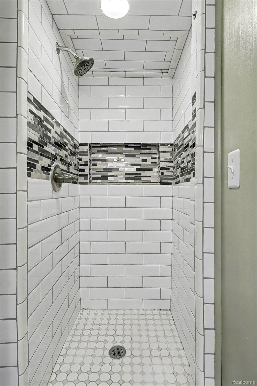 Pontiac, Michigan 48340, United States, 3 Bedrooms Bedrooms, ,2 BathroomsBathrooms,Residential,Active,257382