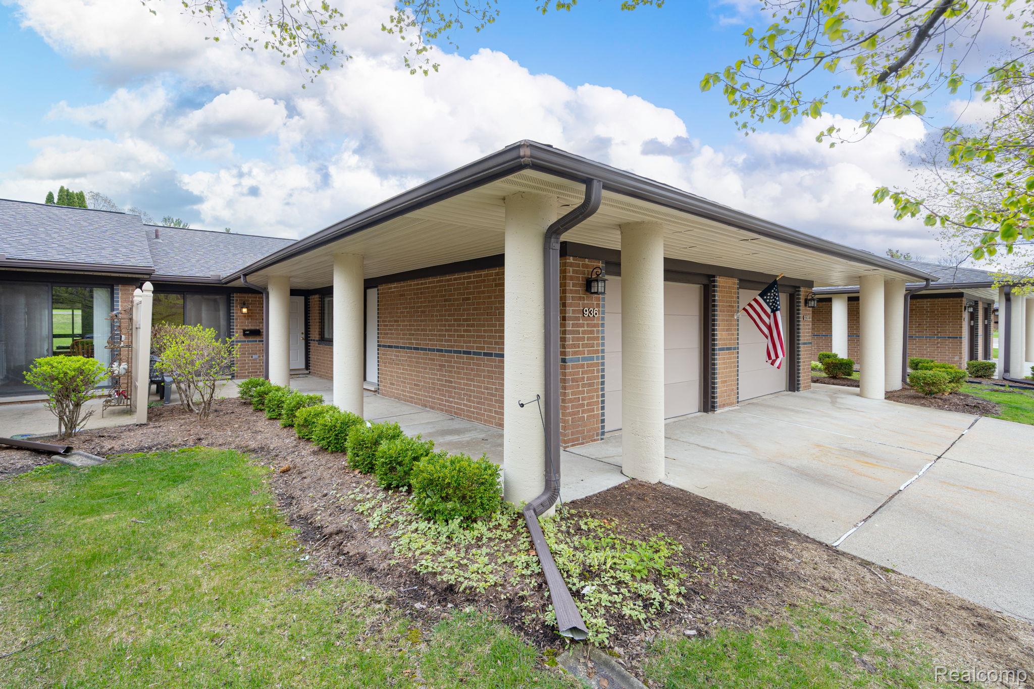 936 Wexford Way