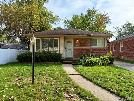 23630 MORTON ST, OAK PARK, MI 48237 - Image 7a12d8632a308cd56e5e9d9d3a989ab4/1789280169