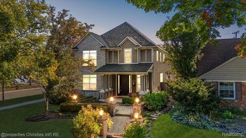 1419 HENRIETTA Street Birmingham City MI 48009