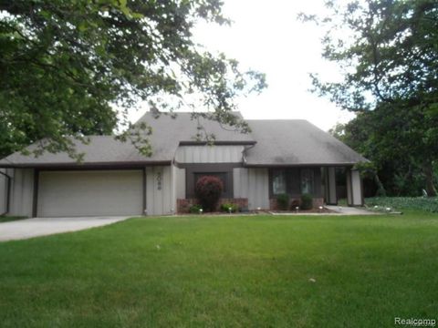 5086 FALMOUTH Drive Troy City MI 48085
