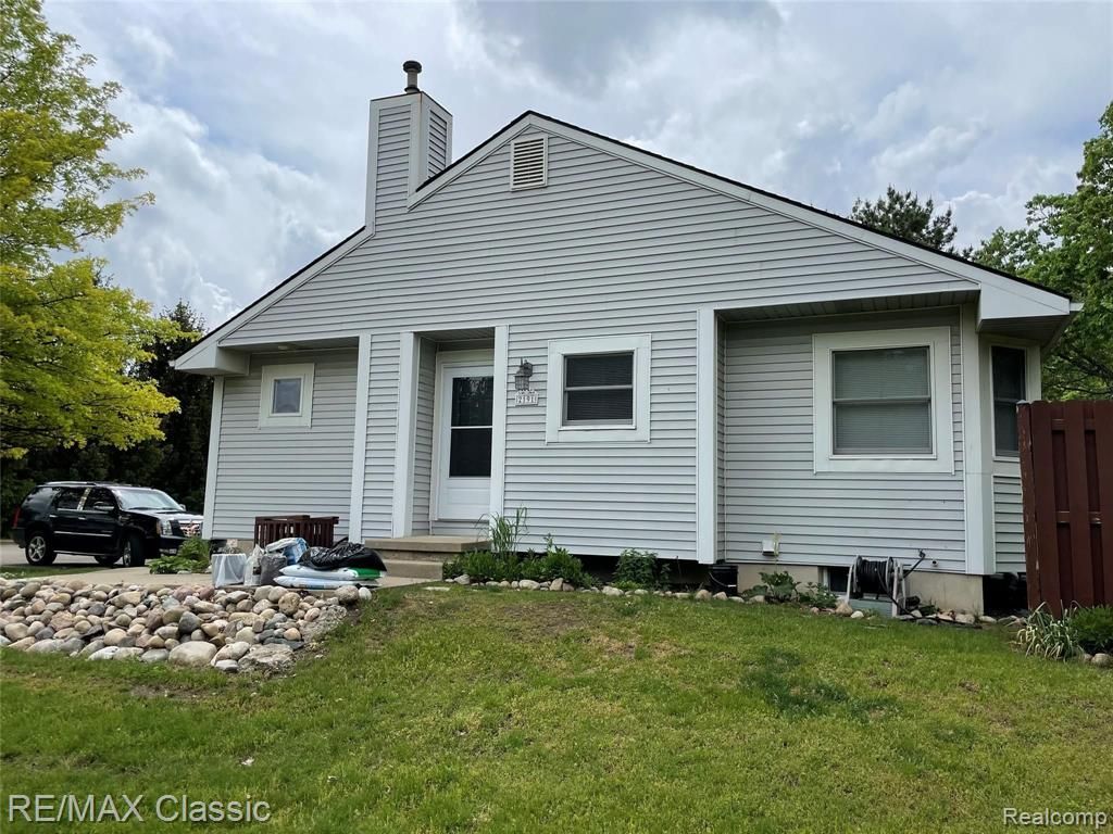 2191 N MILFORD Road