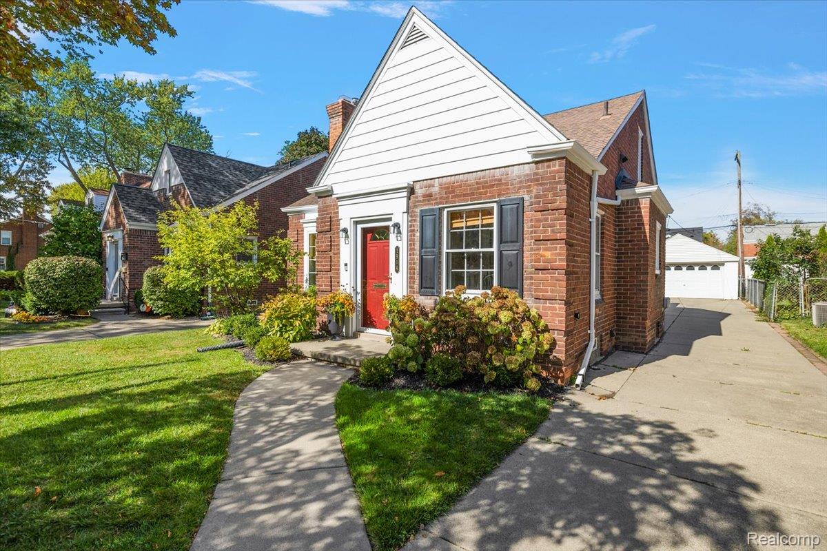 1914 Fleetwood Drive