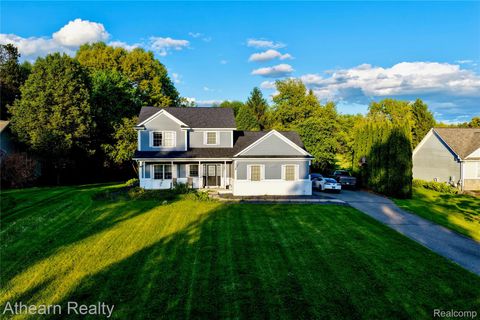 16429 E Horseshoe Trail Fenton Charter Township MI 48451