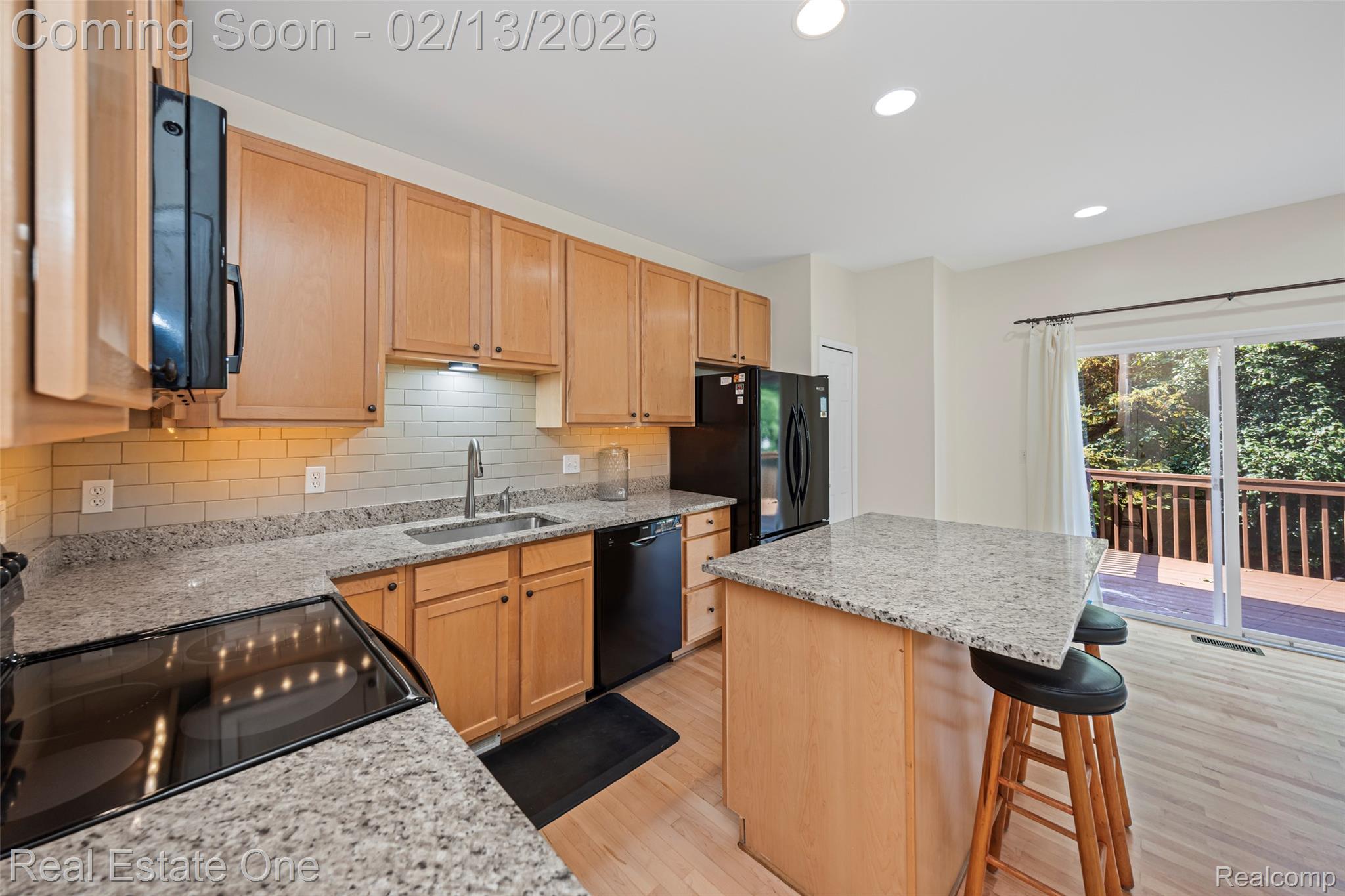 38282 Saratoga Circle