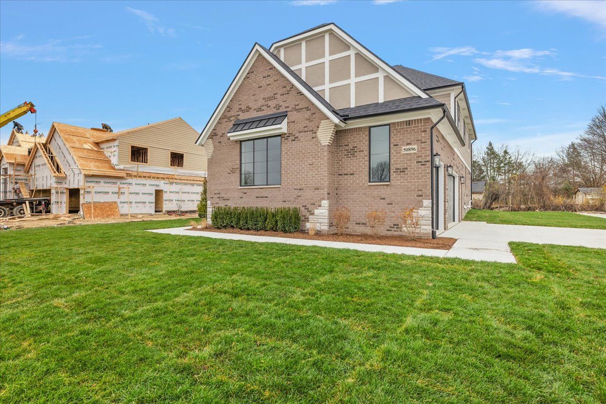 50896 MISTWOOD Drive