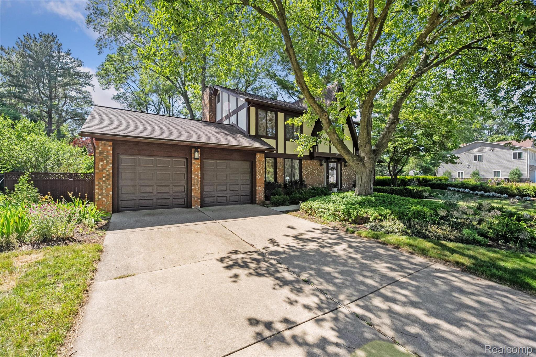 28555 Balmoral Way