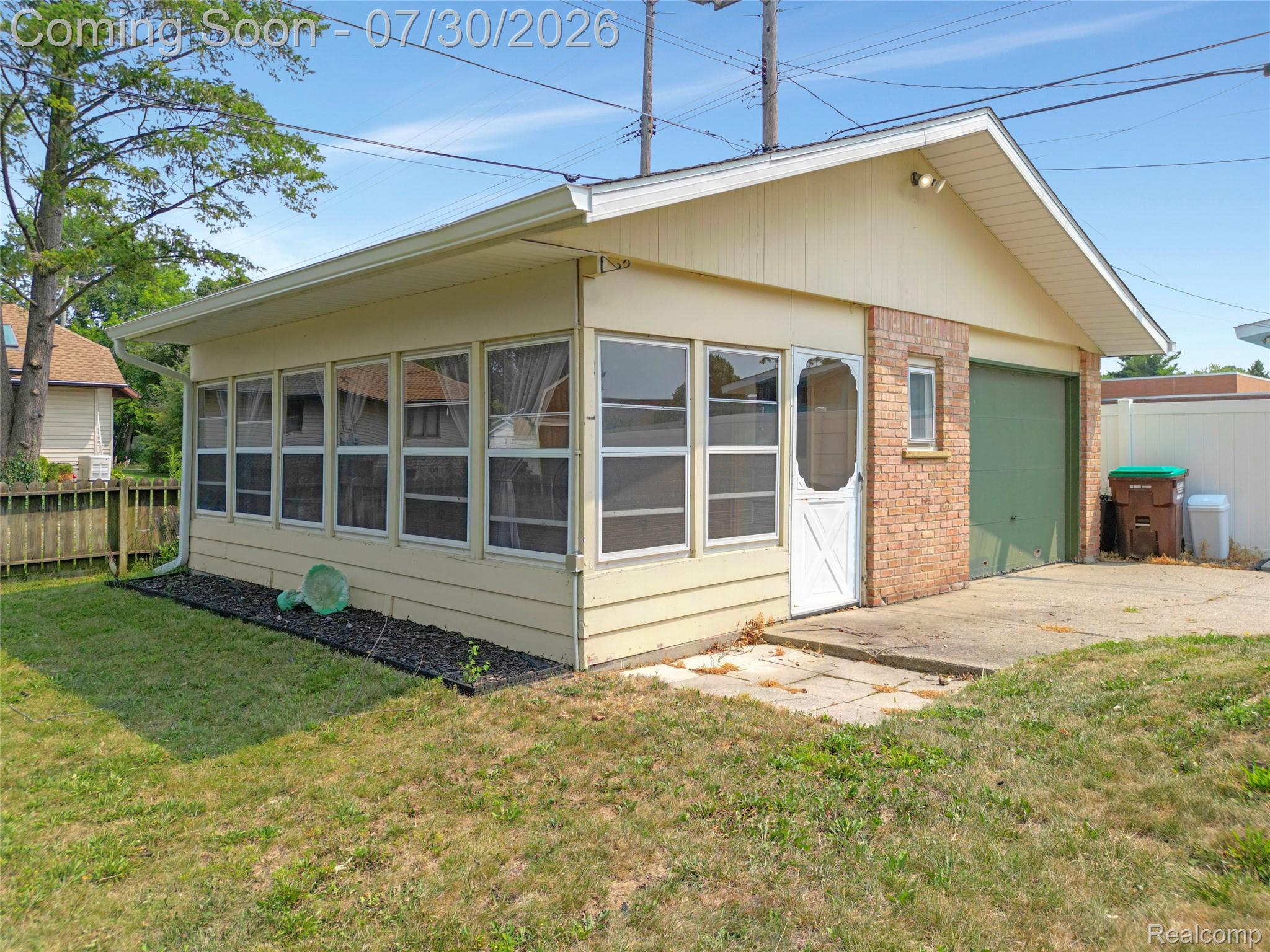 22 W Braman Avenue
