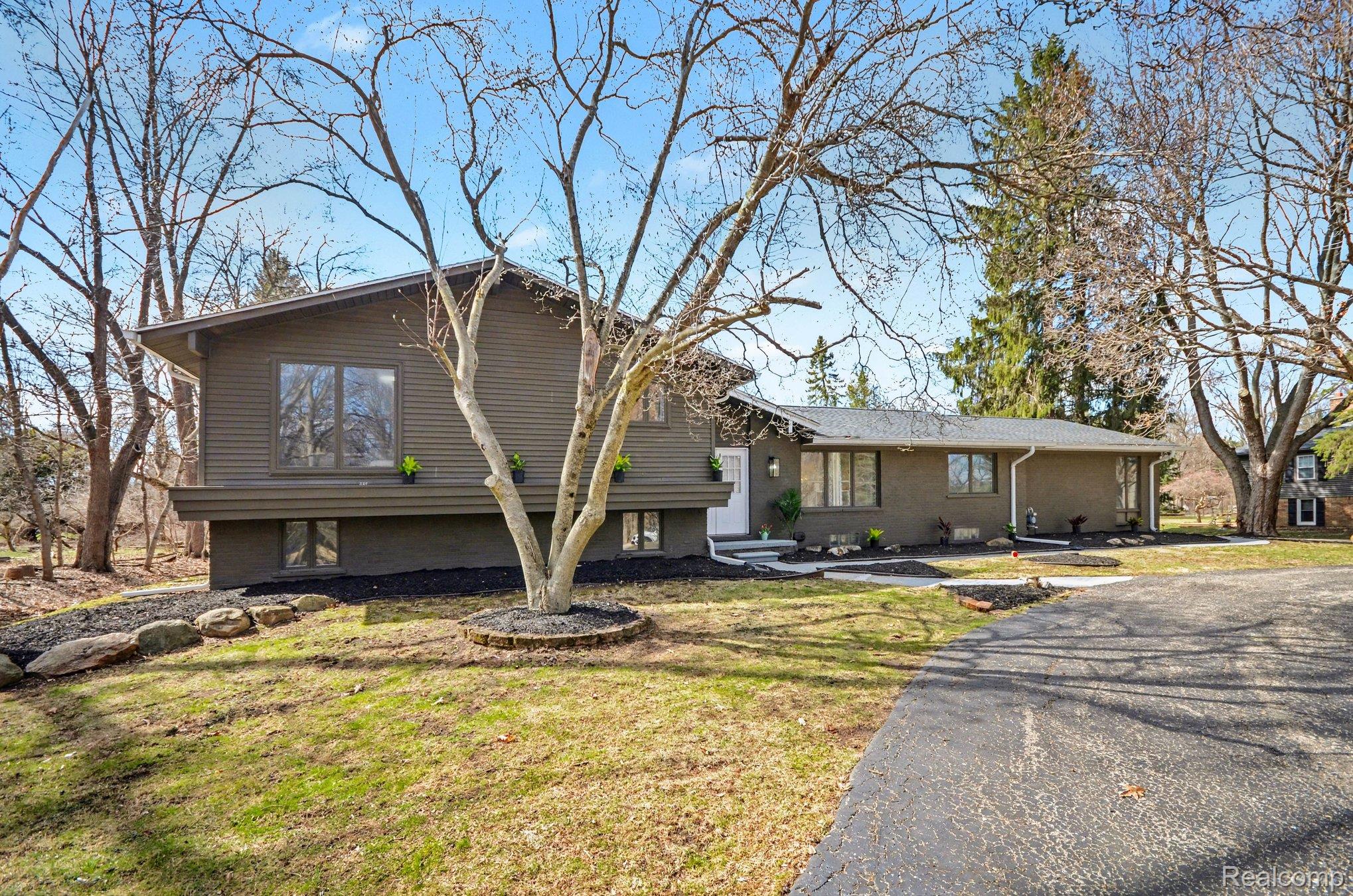 7250 Cedarcroft Lane