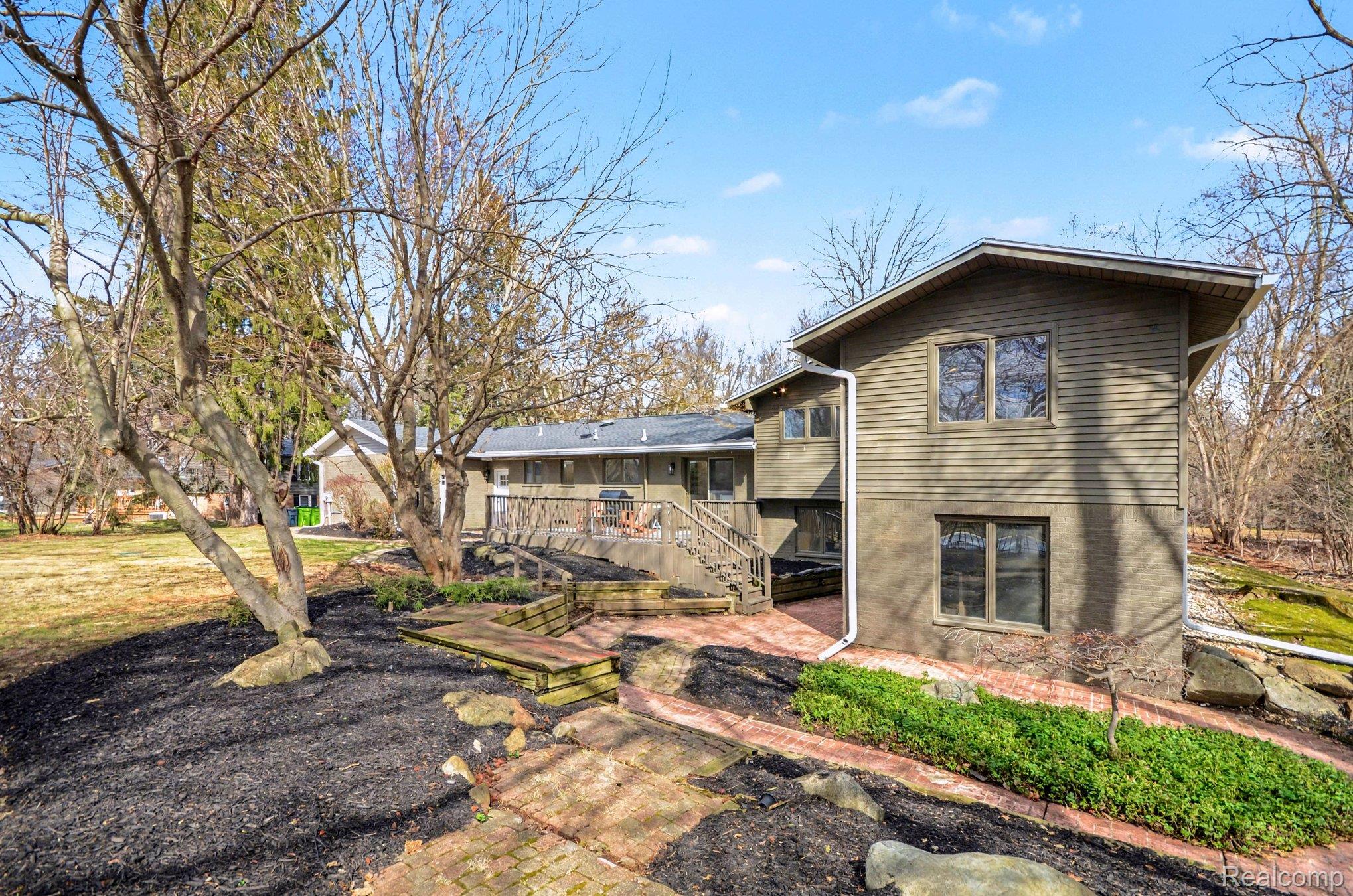 7250 Cedarcroft Lane