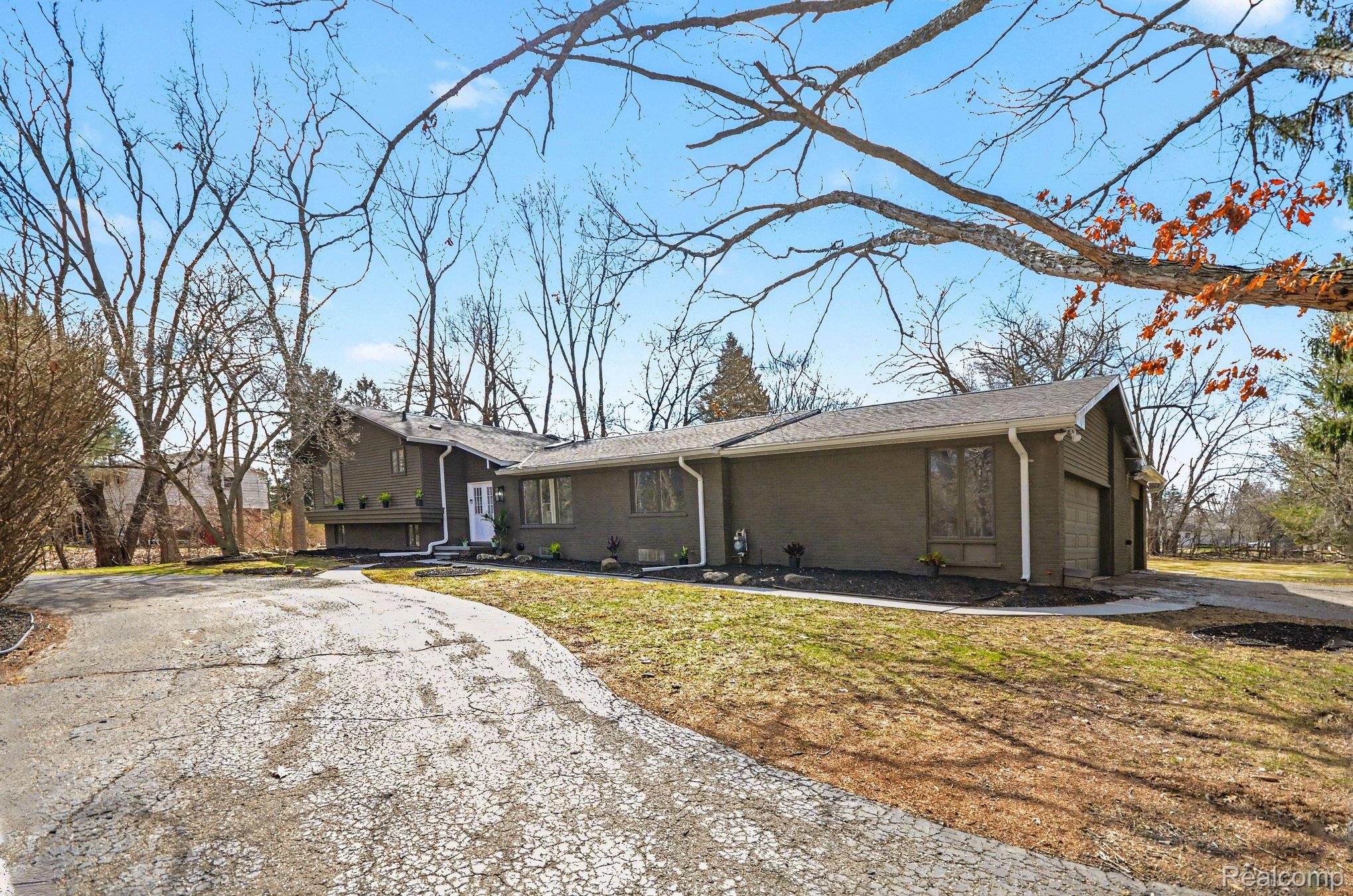 7250 Cedarcroft Lane