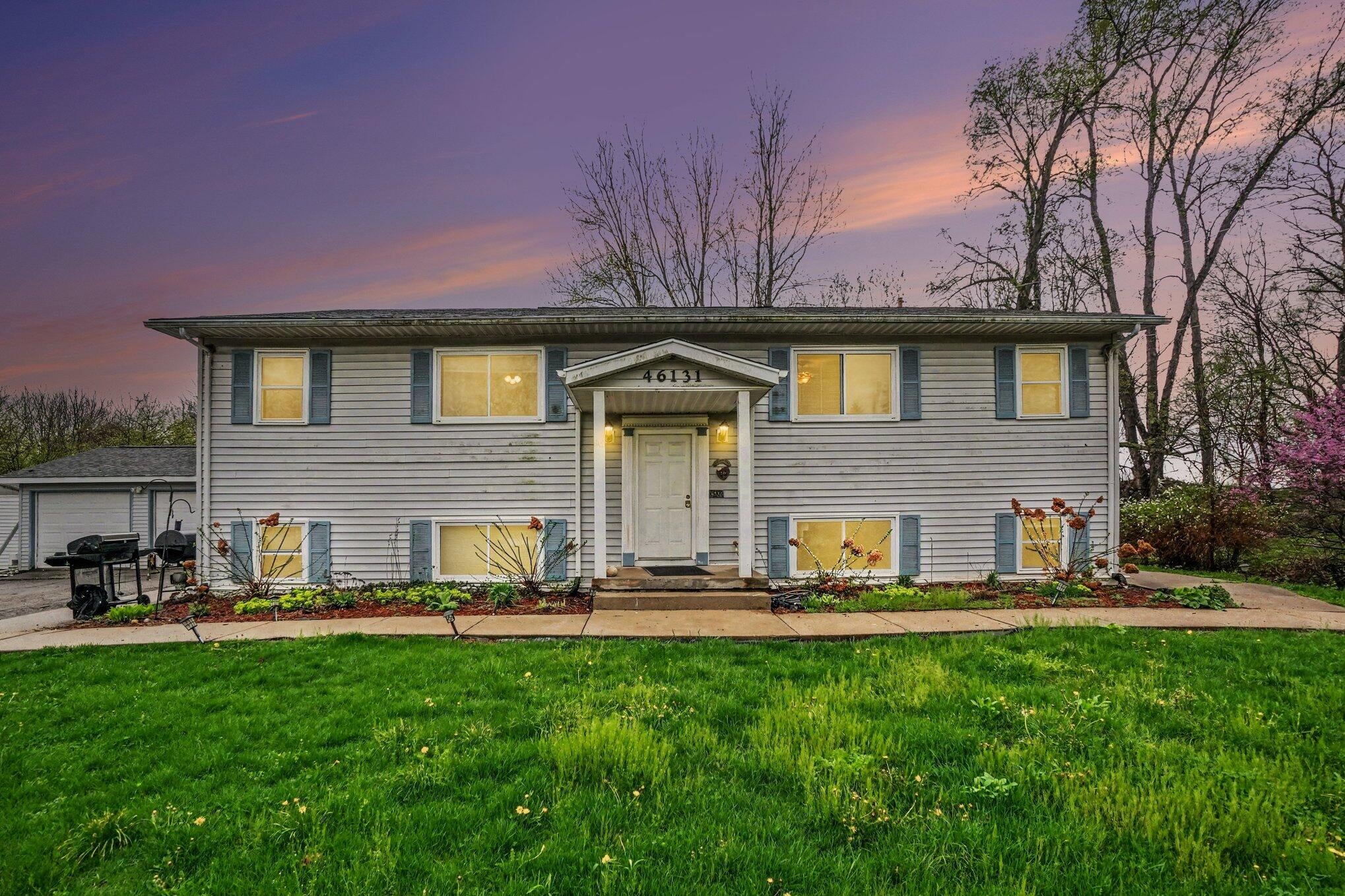 46131 S Lakeshore Drive