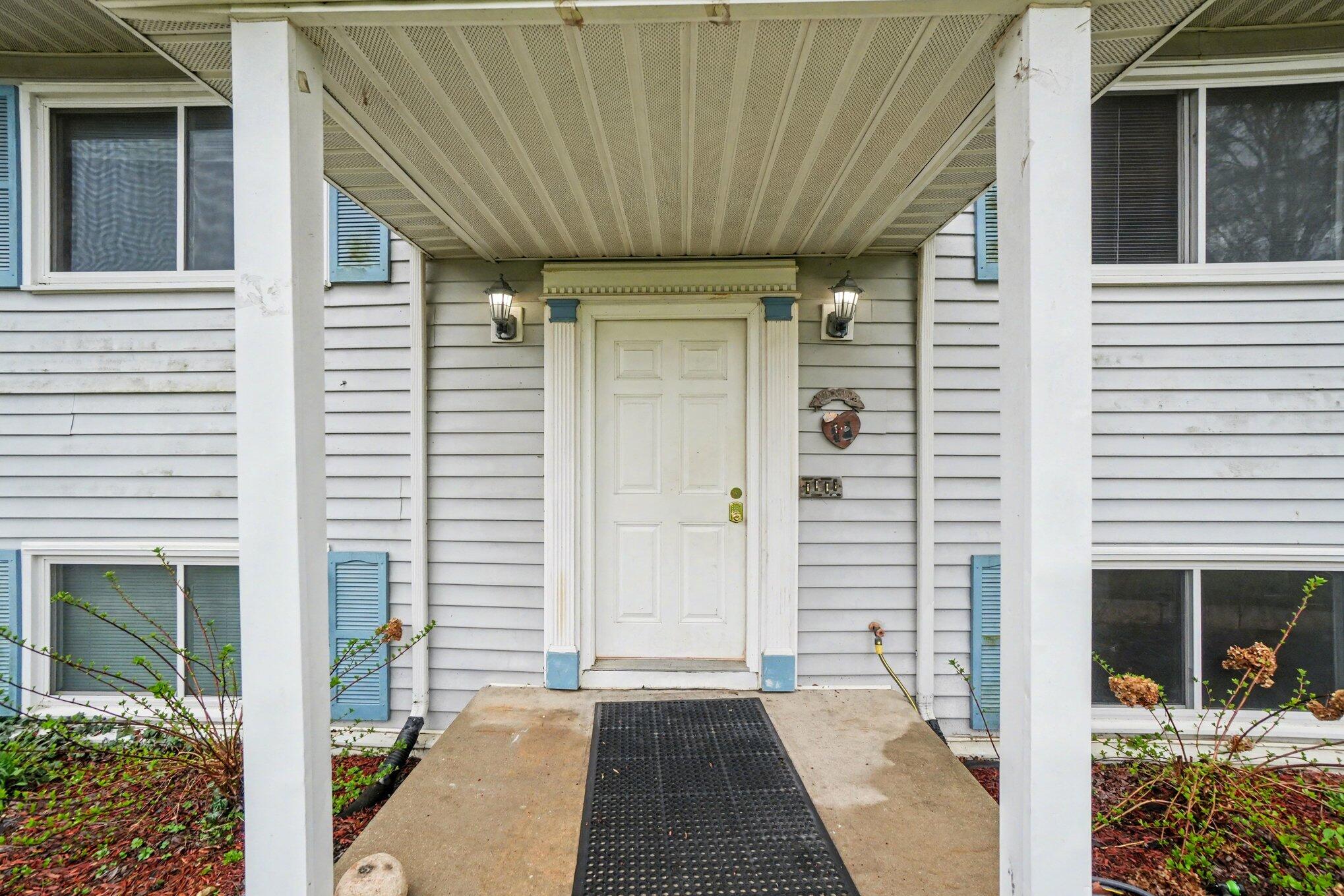 46131 S Lakeshore Drive