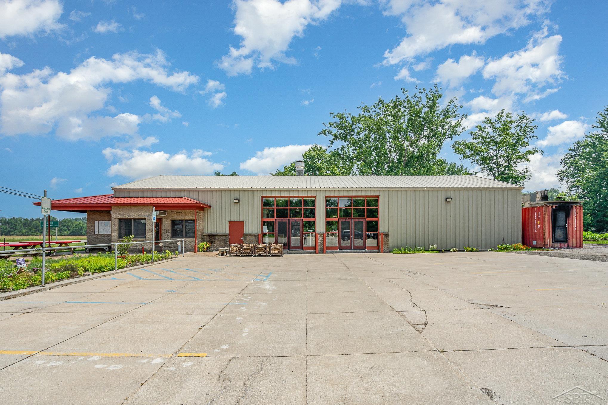 13105 Gratiot Road