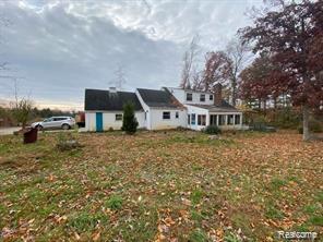 1080 W Highland Road