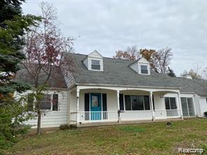 1080 W Highland Road