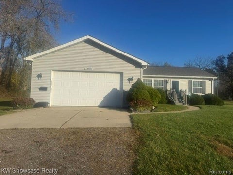 Photo for 43550 Willow Road SW