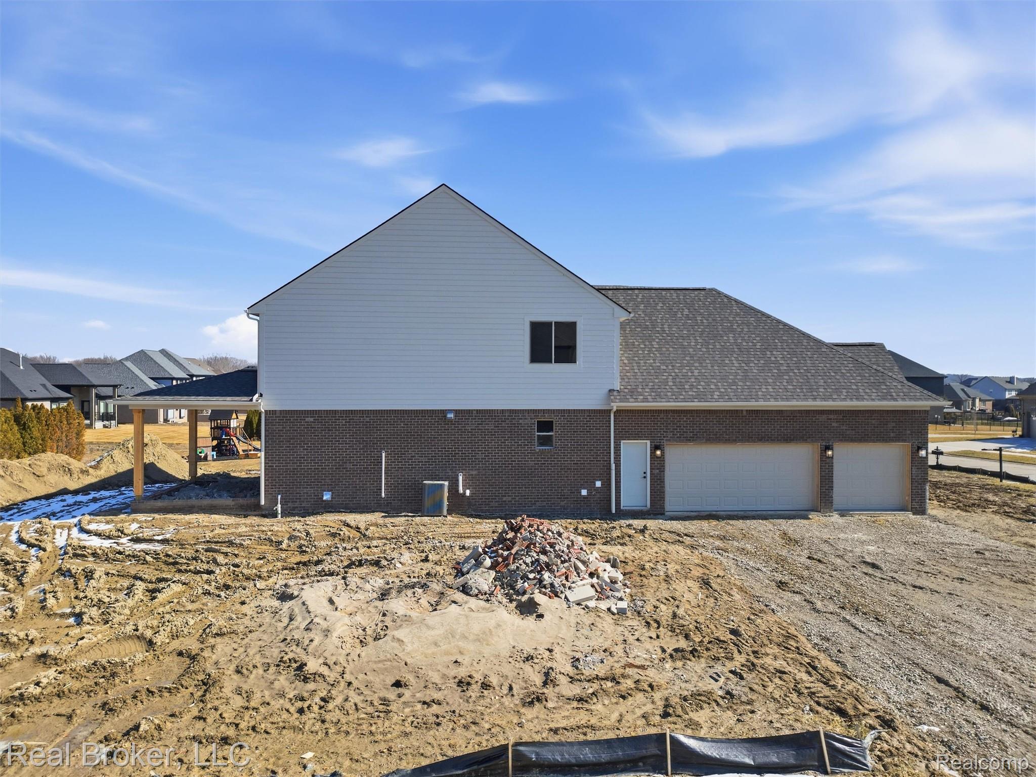 35689 WINDRIDGE Drive