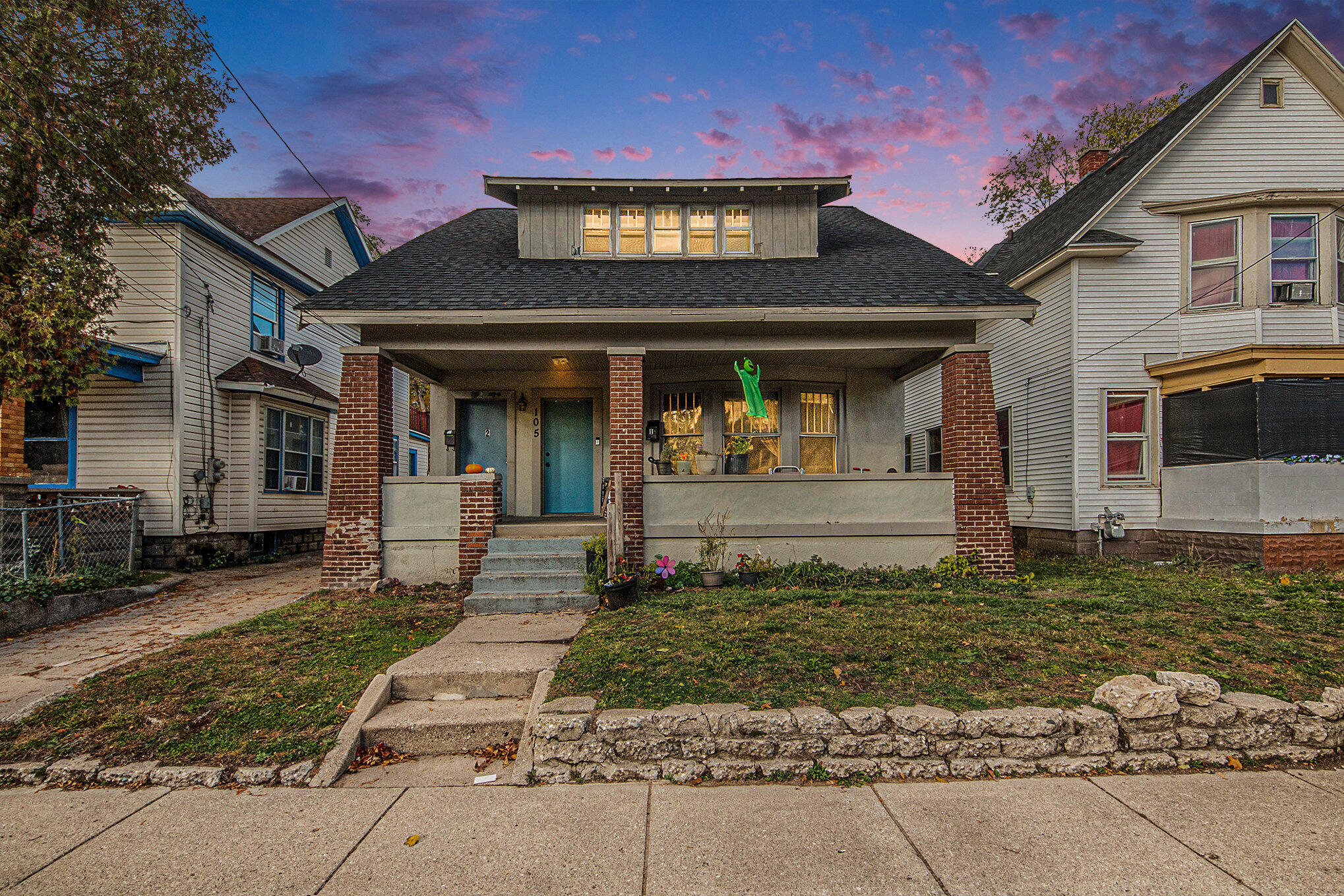 105 Dickinson Street SW