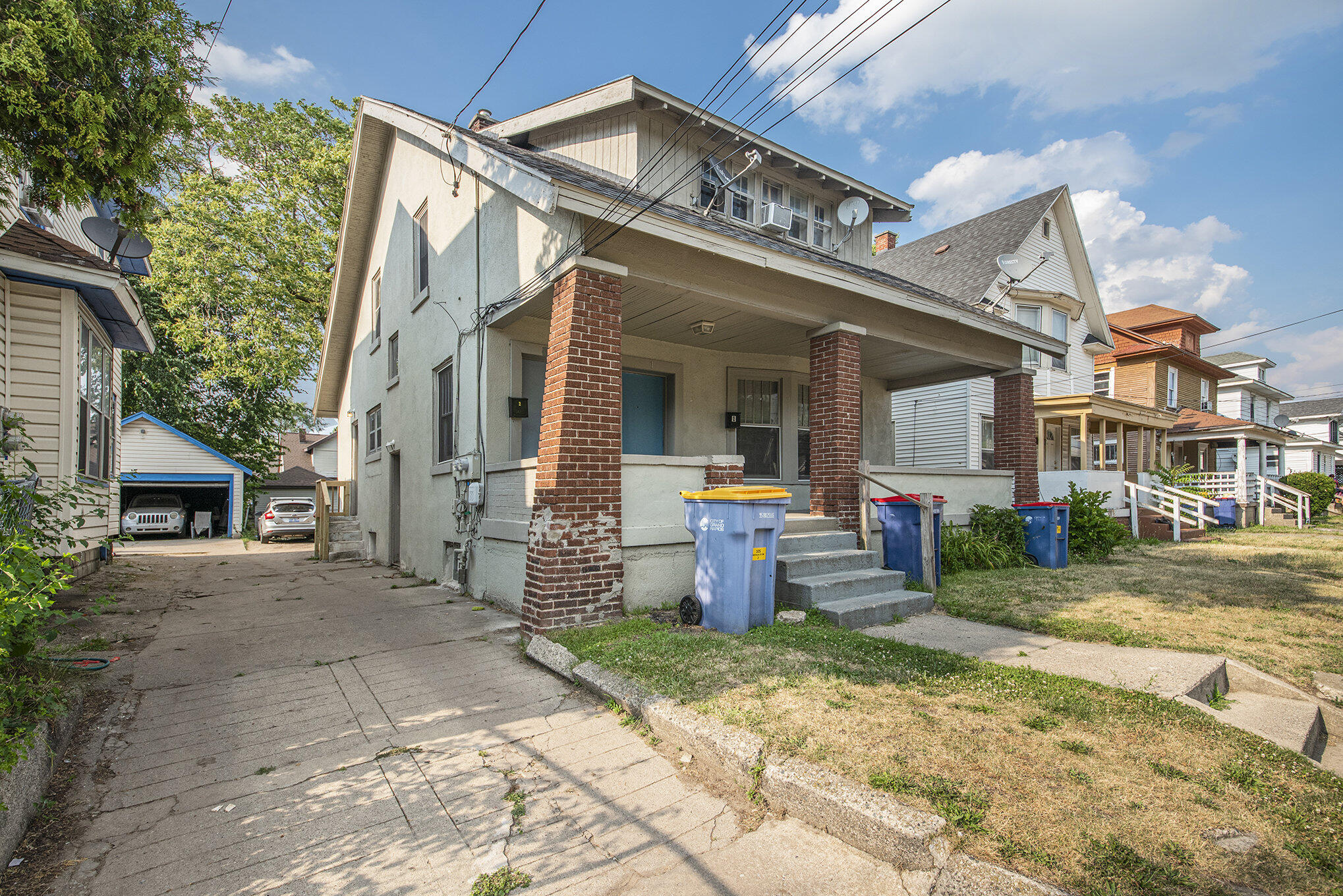 105 Dickinson Street SW