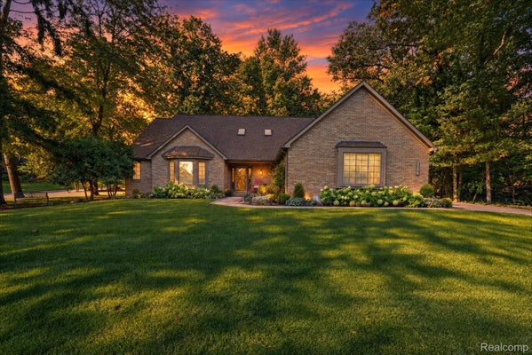 2236 QUIET VALLEY TRL, BRIGHTON, MI 48114 - Image 7a5afdc4c3bbb4e277598f29bcdfb16a/4143831368