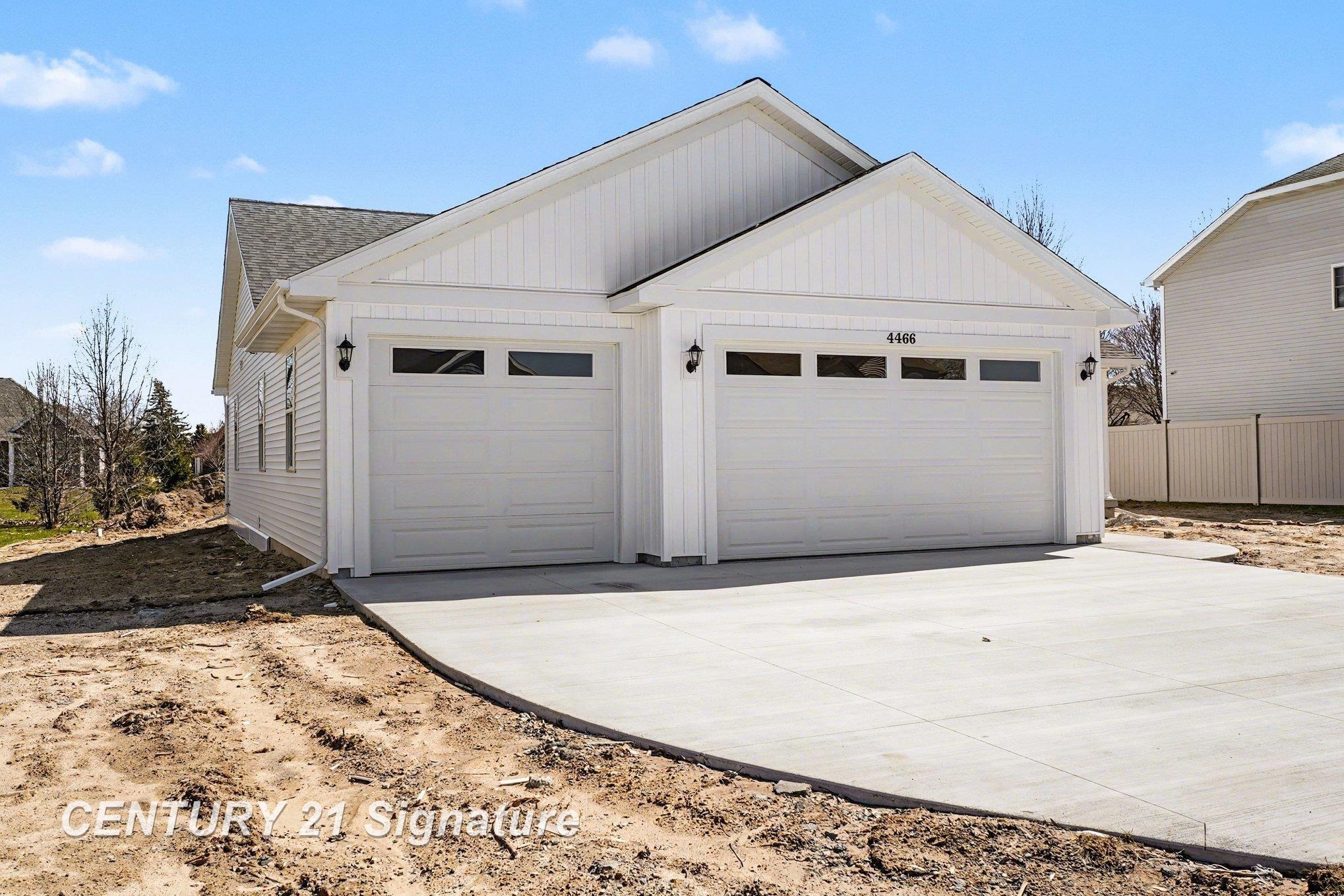 4466 E Lakecress Drive