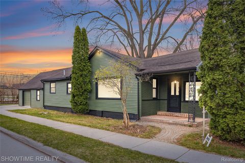 30430 Park Street Roseville City MI 48066