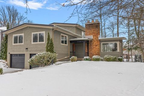 3128 Hall Street SE East Grand Rapids City MI 49506