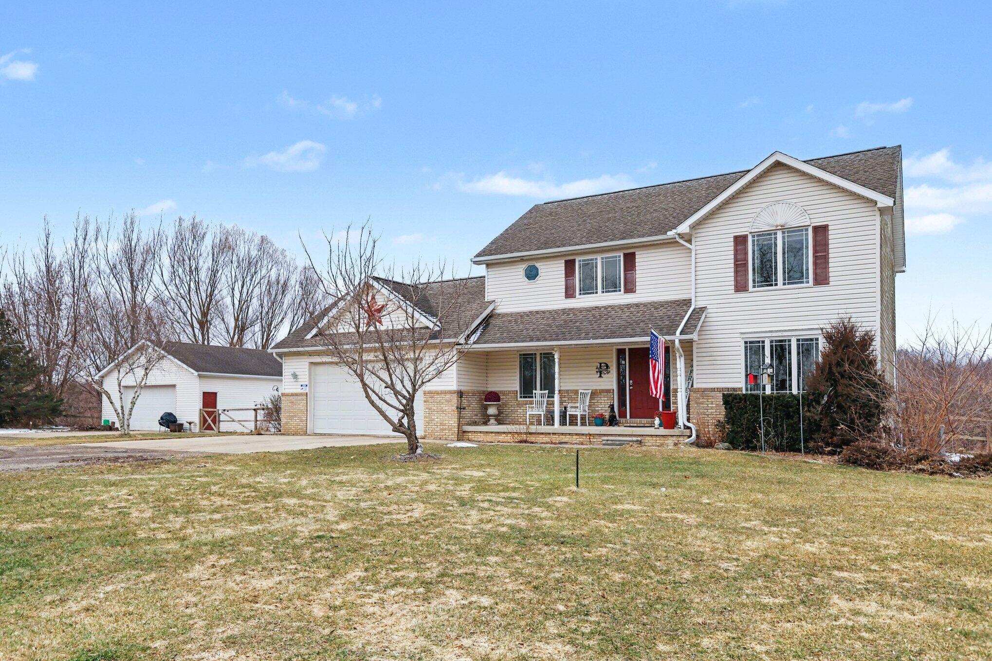 2964 Sarossy Lake Road