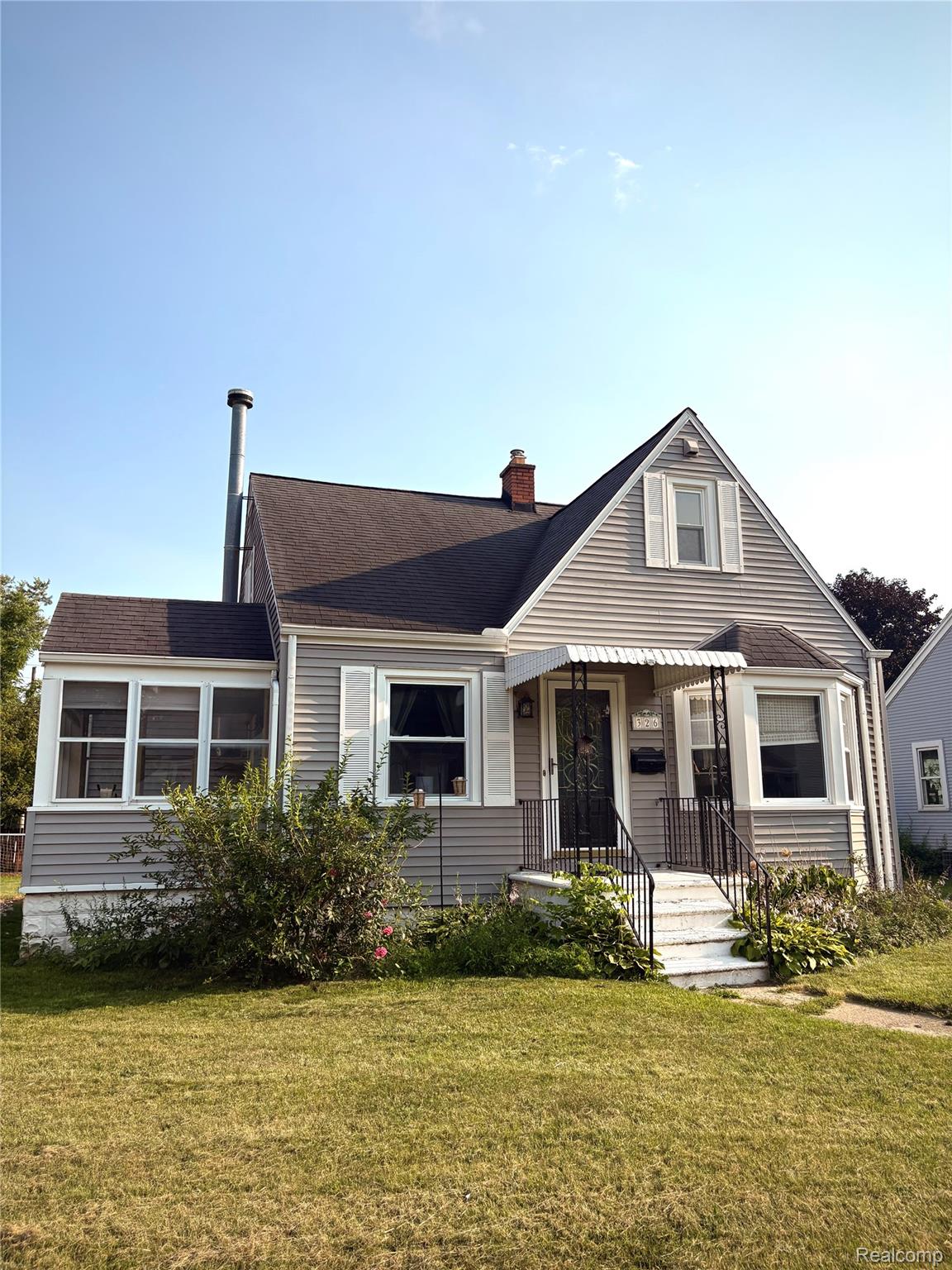 326 Smith Avenue