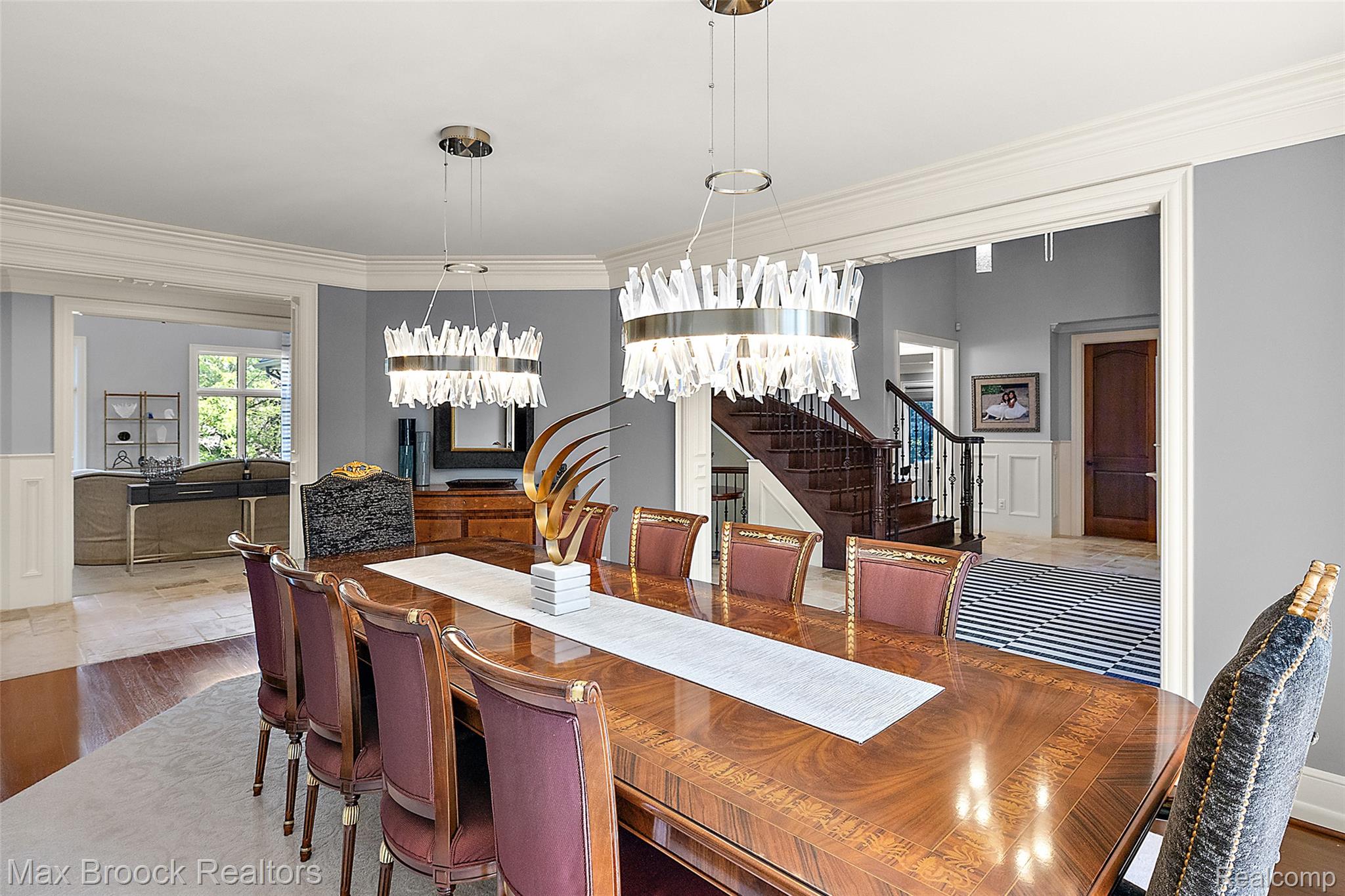 1699 Lincolnshire Drive