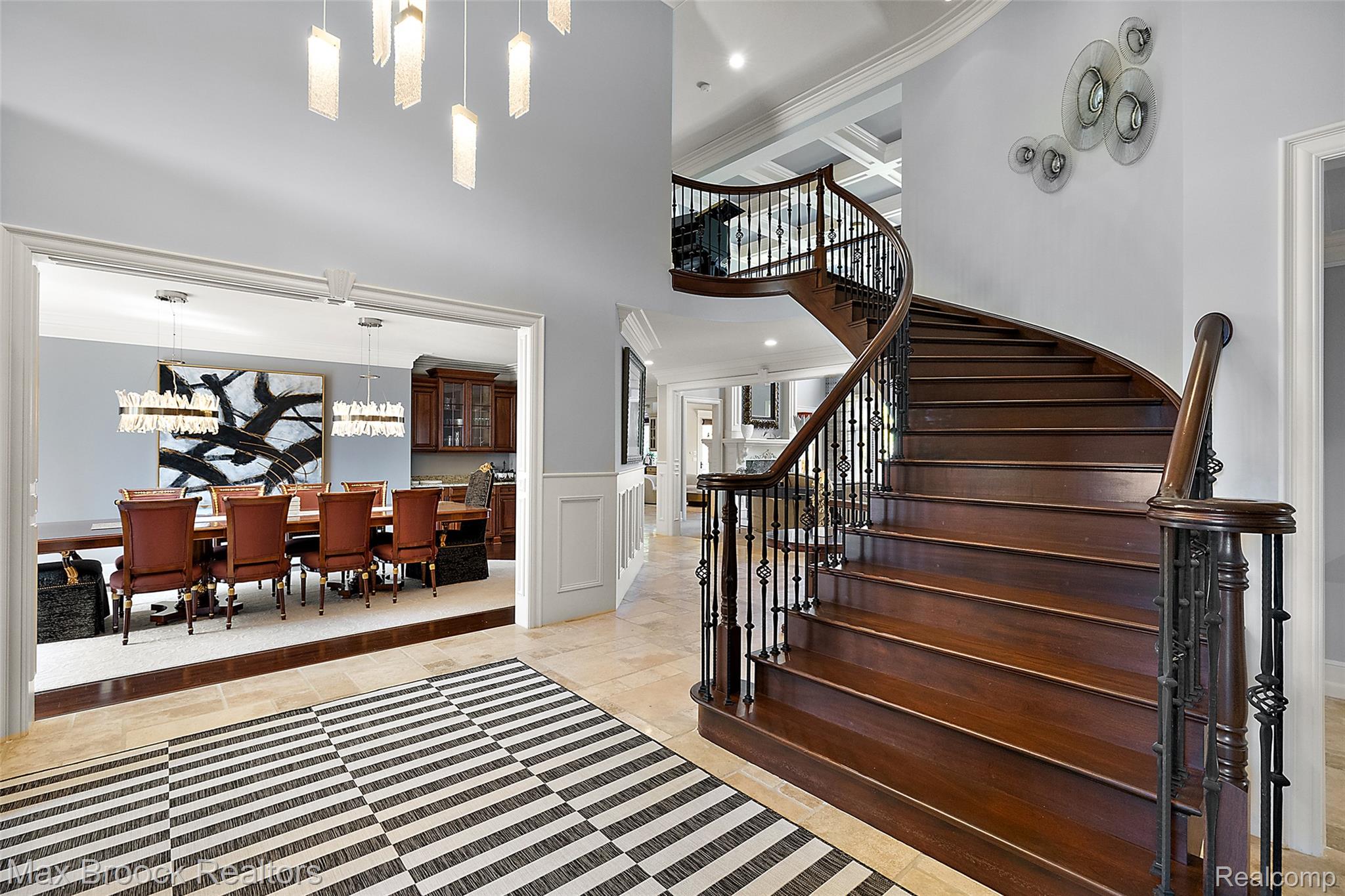 1699 Lincolnshire Drive