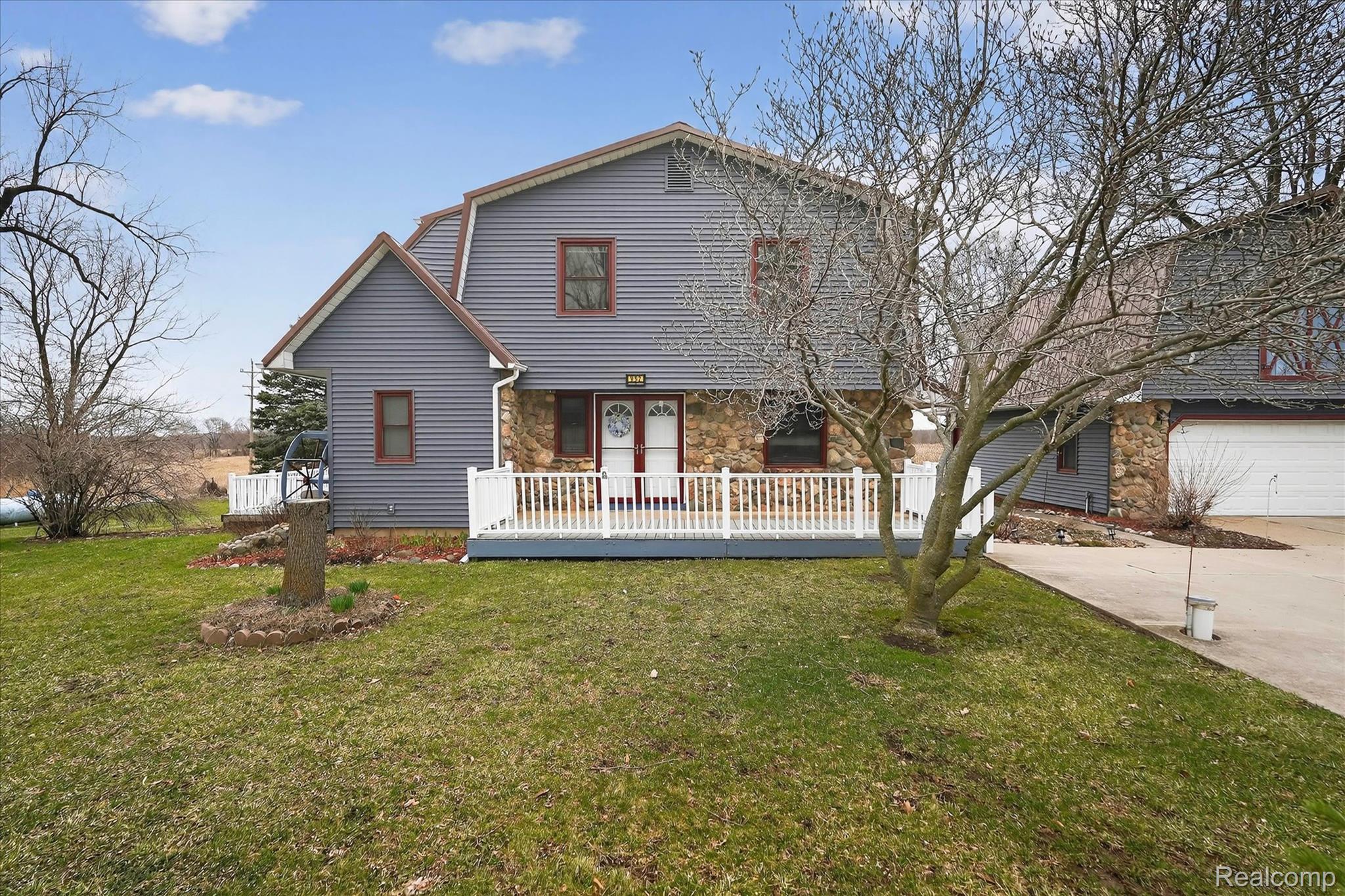 992 W Bennington Road