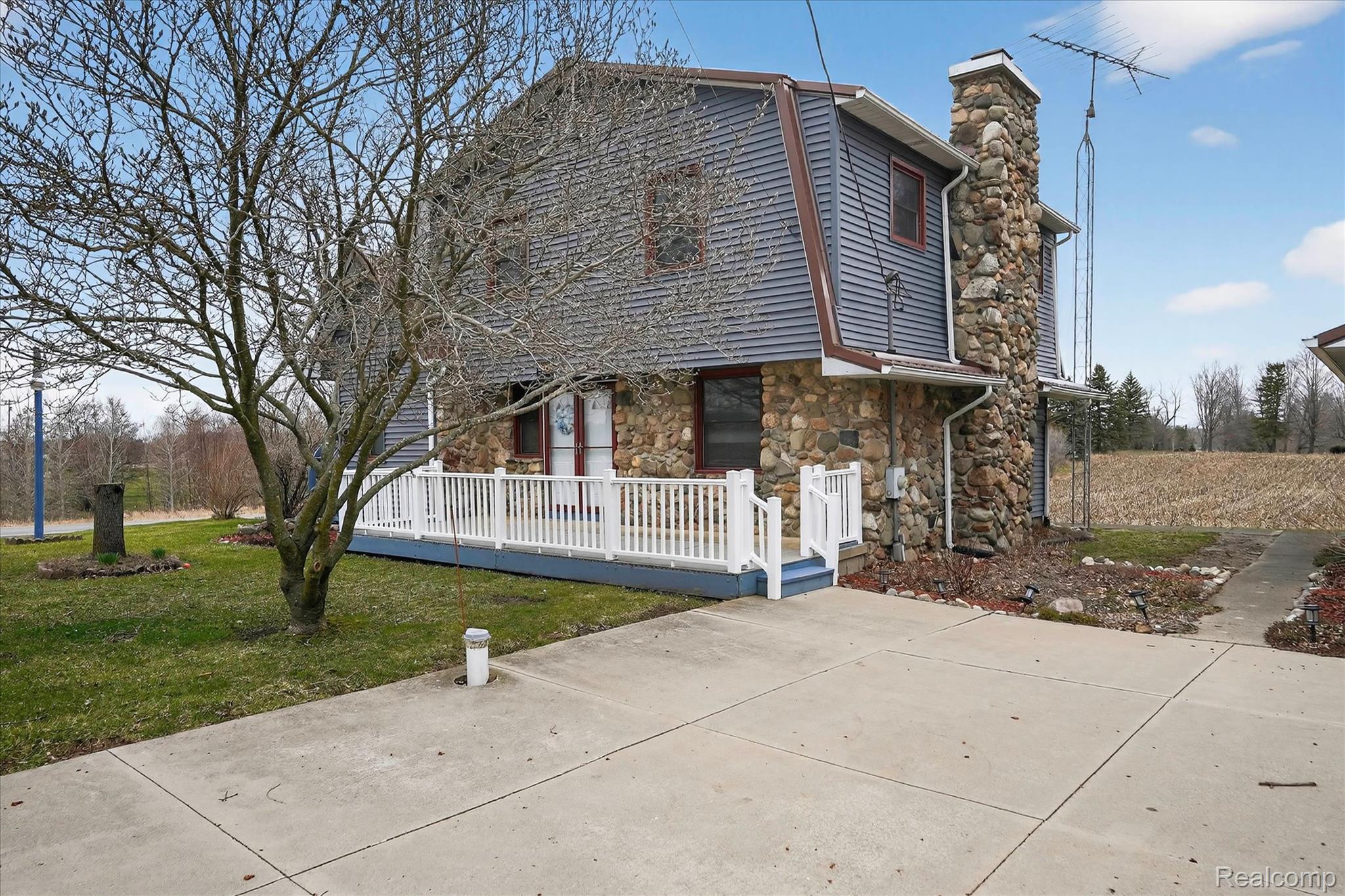 992 W Bennington Road